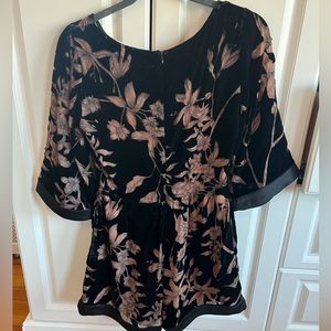 Line + Dot | Size XS | Romper